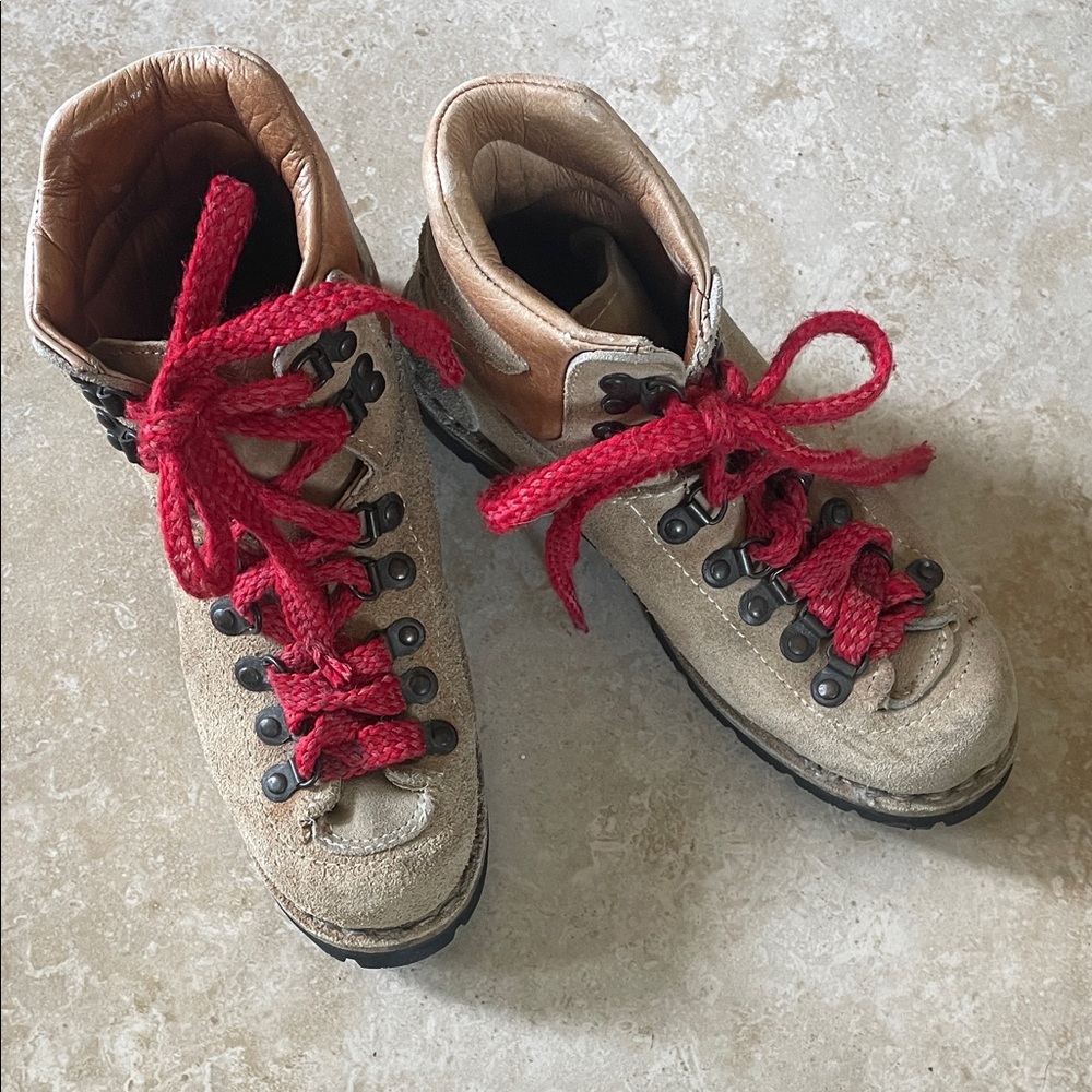 Vibram Mountaineering Boots Brown Suede Women’s Size 5